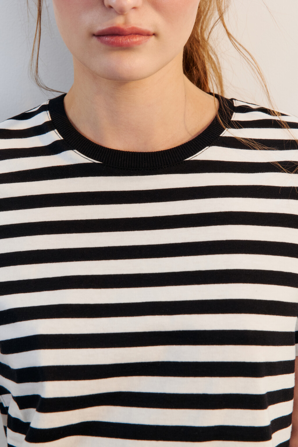 Футболка прямая в полоску - цвет черный - 5