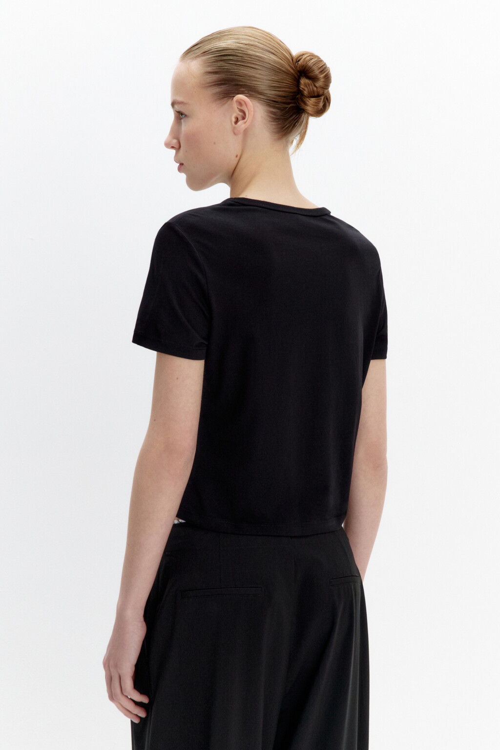 Футболка-топ приталенная с драпировками - цвет черный - 3