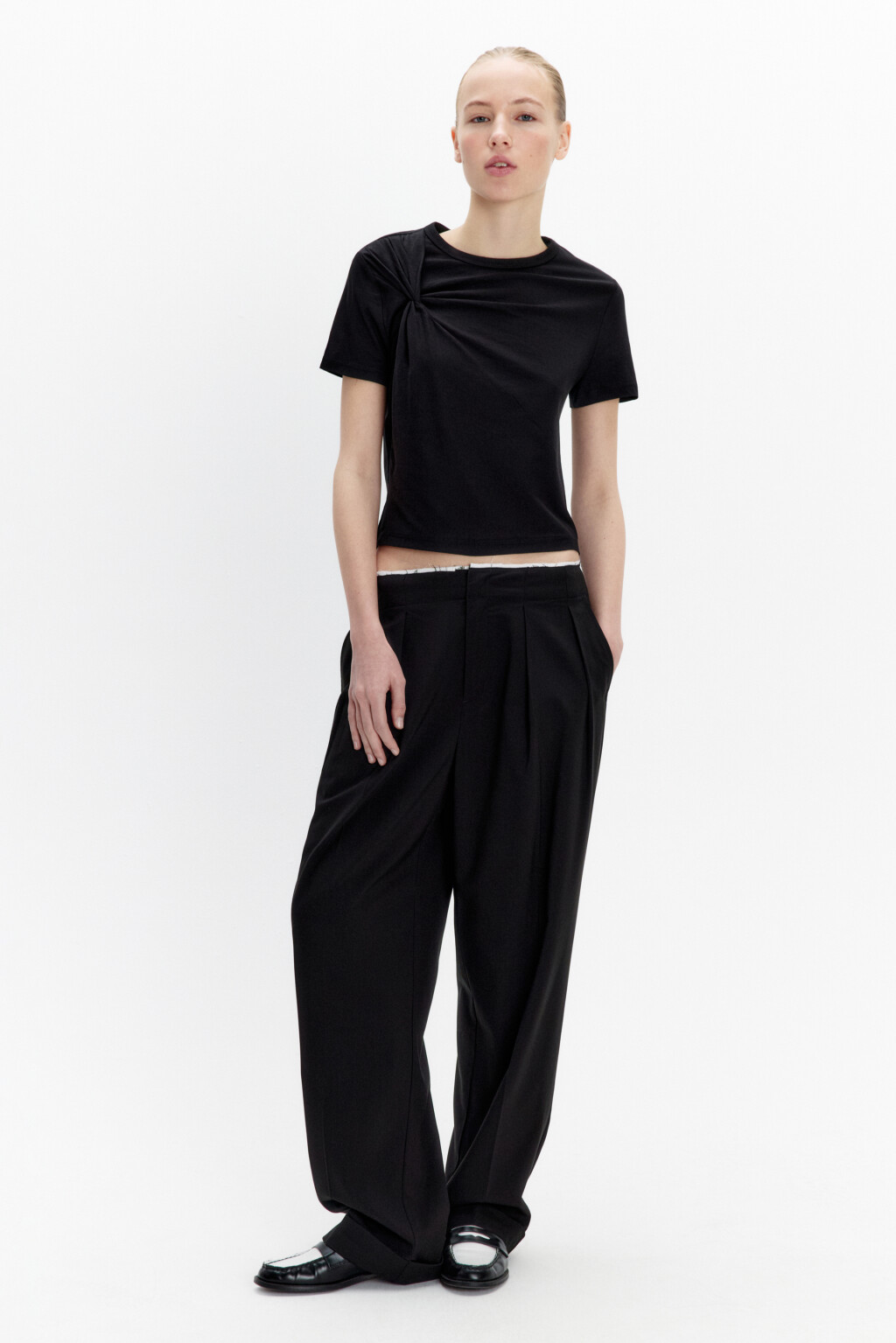 Футболка-топ приталенная с драпировками - цвет черный - 4