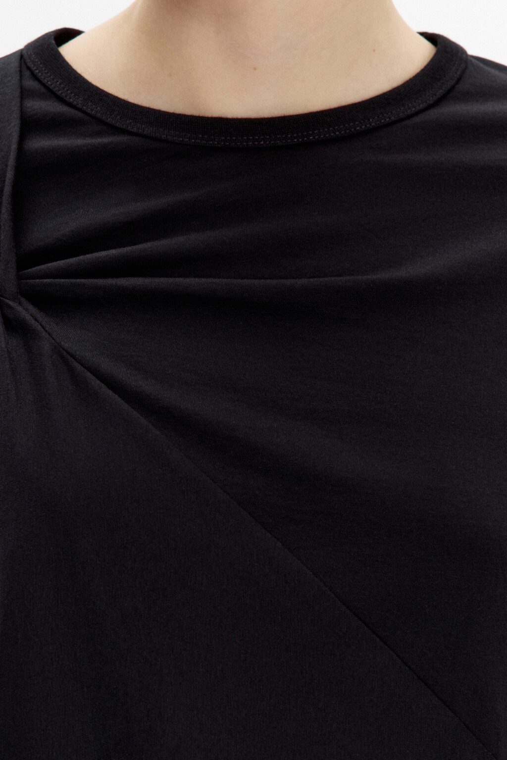 Футболка-топ приталенная с драпировками - цвет черный - 5