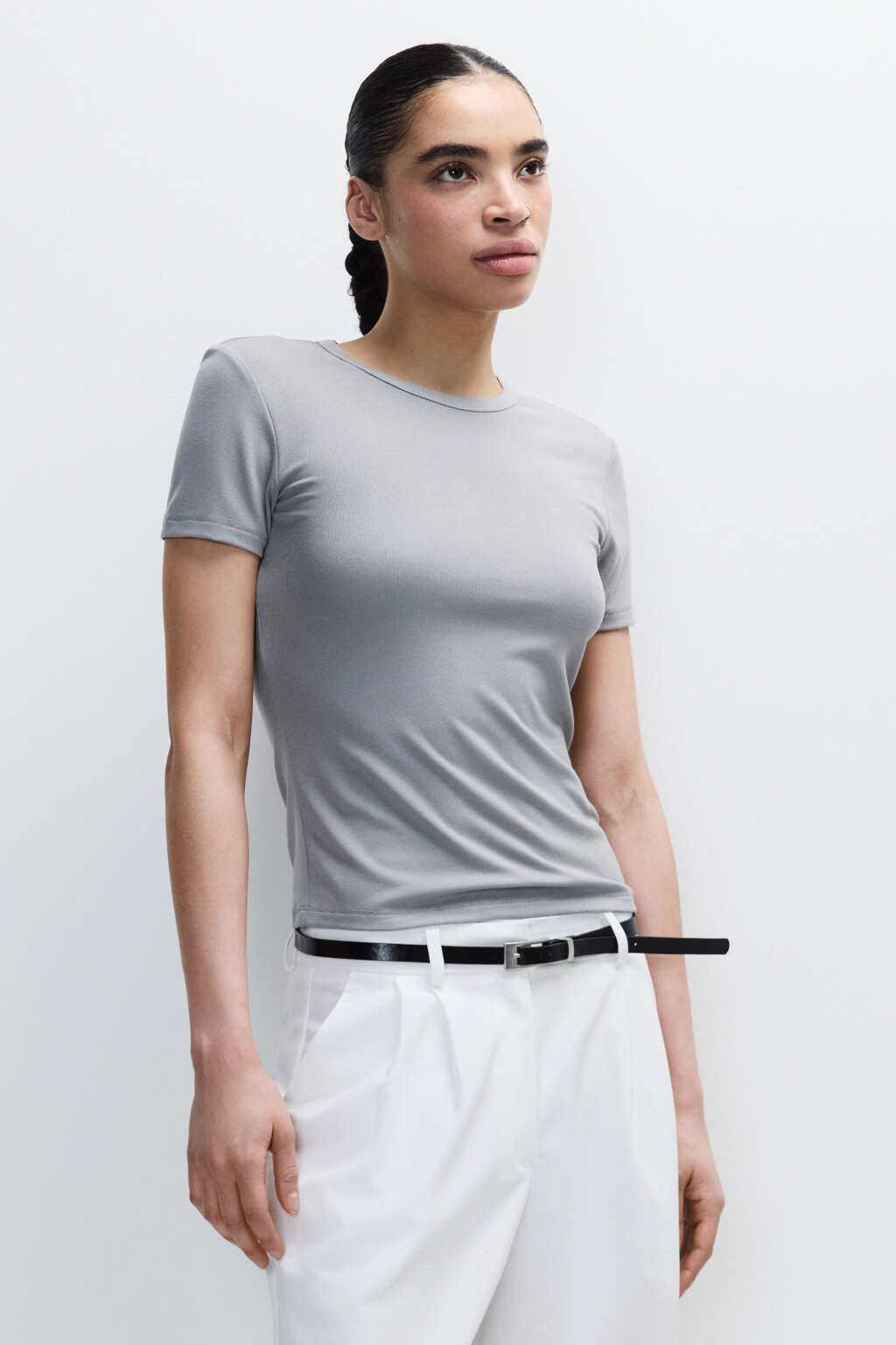 Футболка приталенная из вискозы - цвет серый - 2