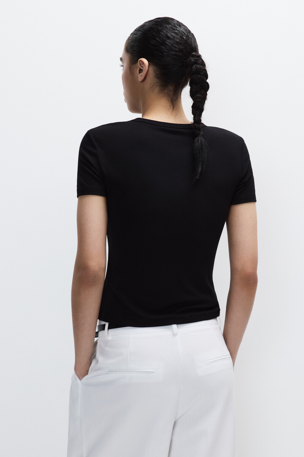 Футболка приталенная из вискозы - цвет черный - 3