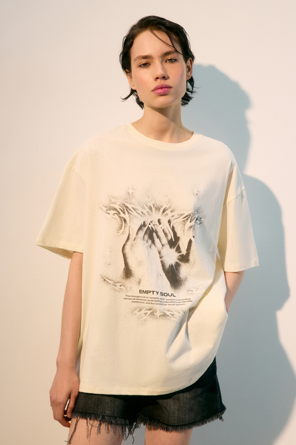 Футболка oversize с принтом - цвет бежевый - 2