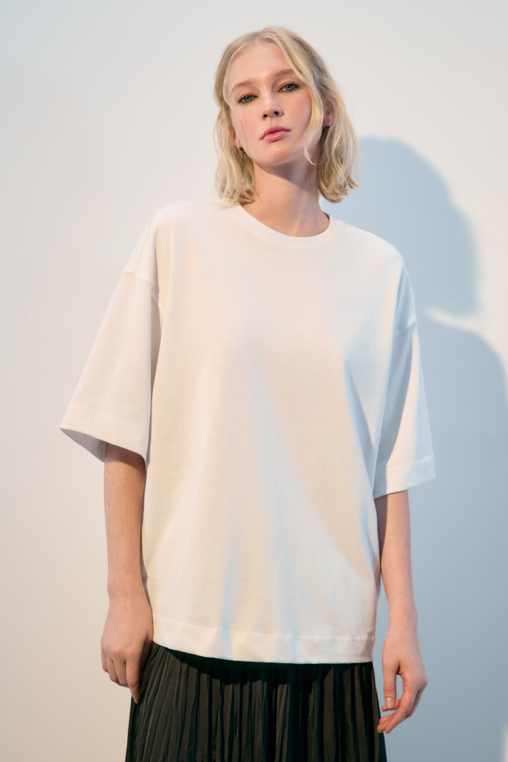 Футболка oversize из плотного хлопка - цвет белый - 3
