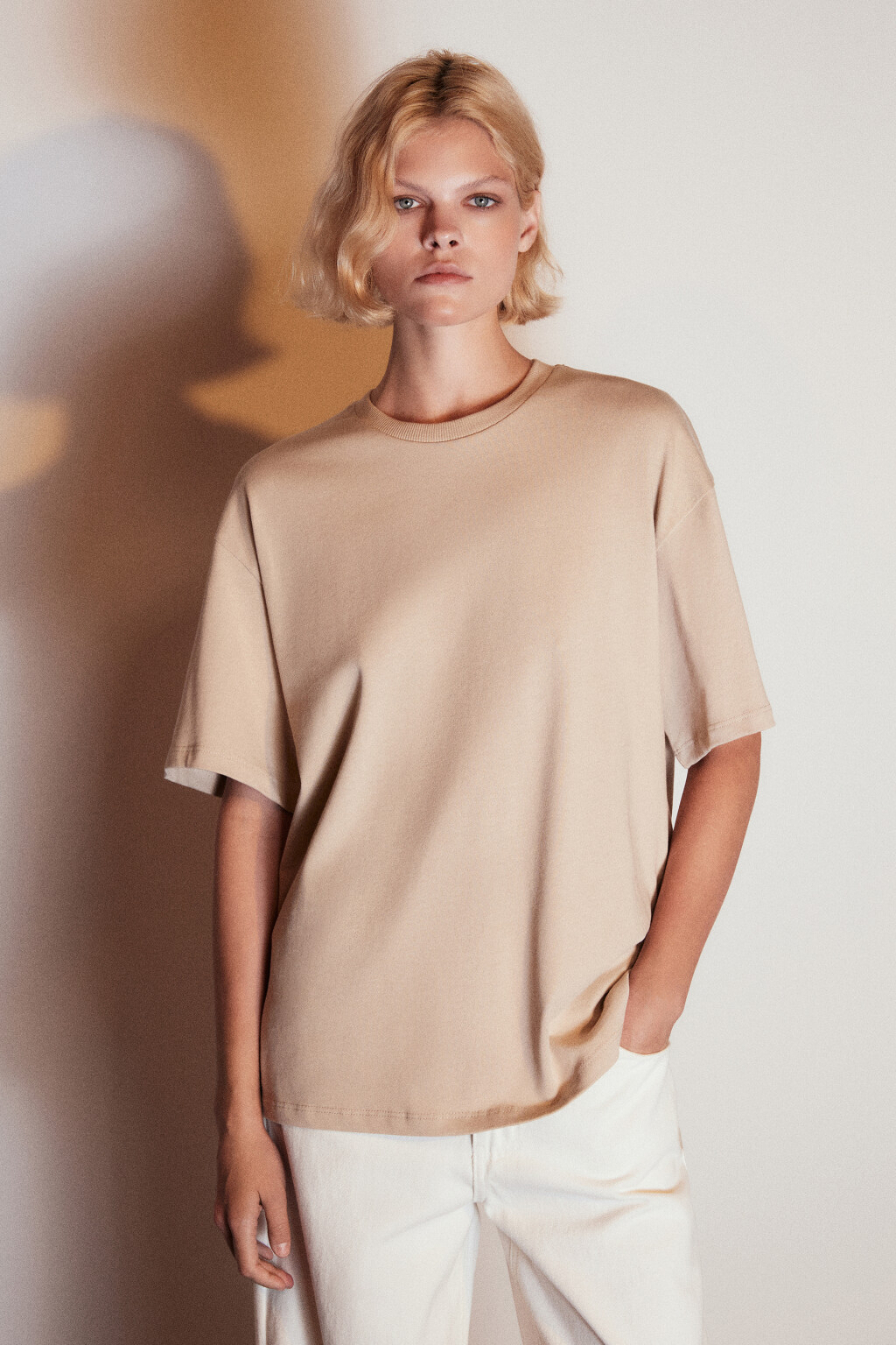 Футболка из плотного хлопкового трикотажа - цвет бежевый - 2