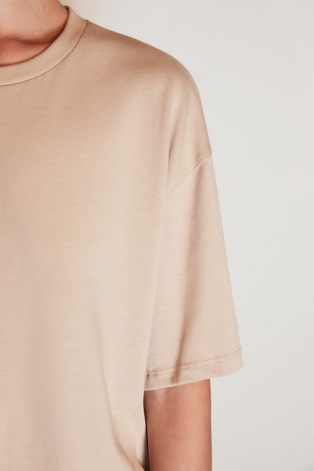 Футболка из плотного хлопкового трикотажа - цвет бежевый - 6