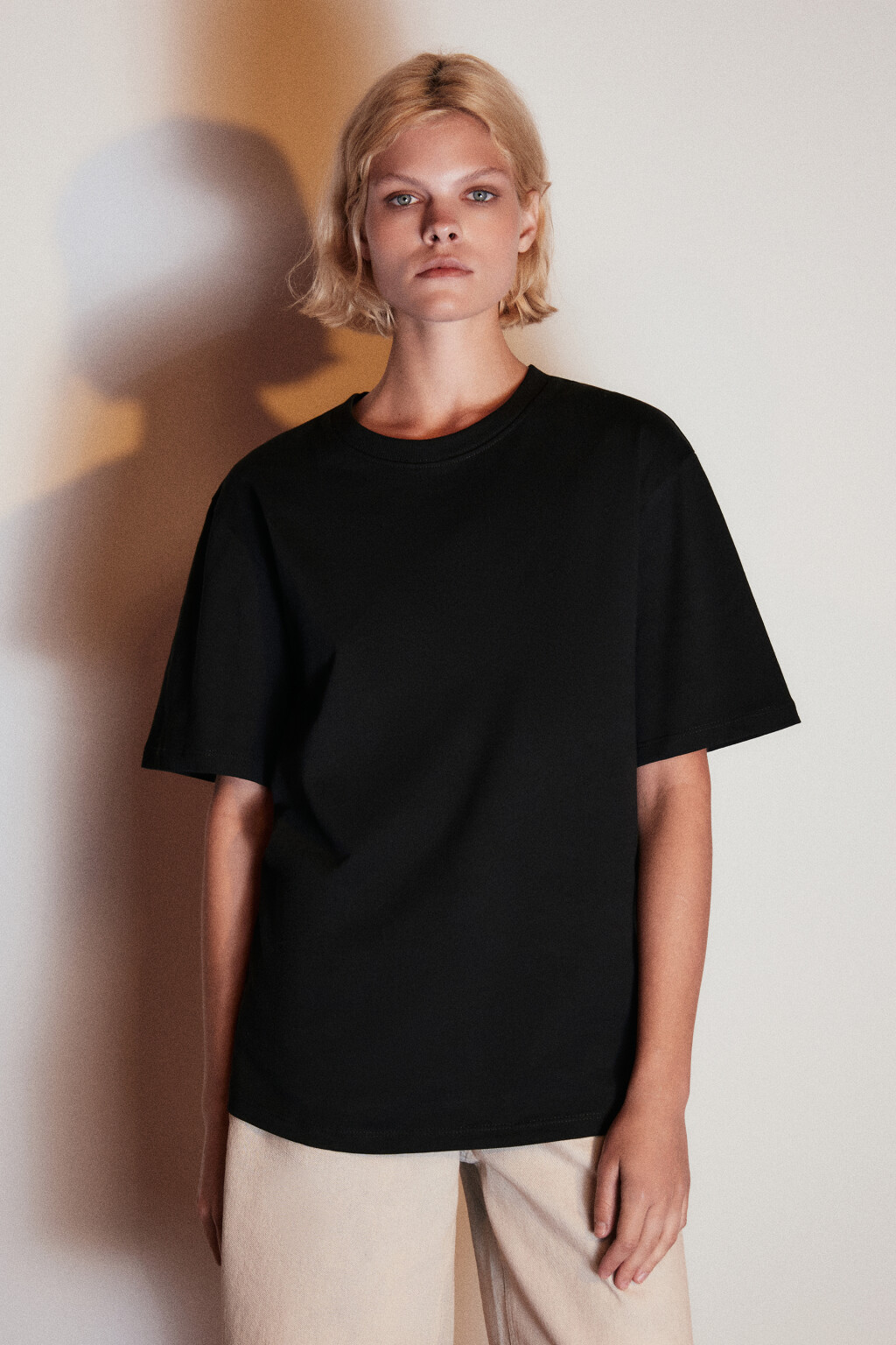 Футболка из плотного хлопкового трикотажа - цвет черный - 2