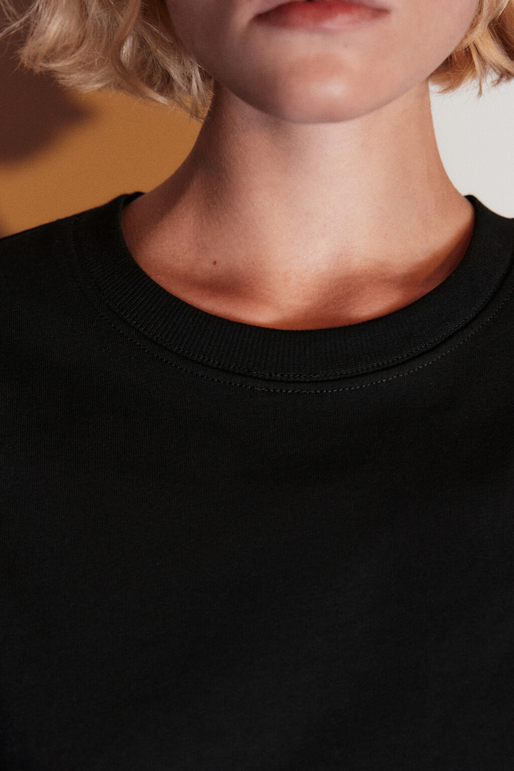 Футболка из плотного хлопкового трикотажа - цвет черный - 5