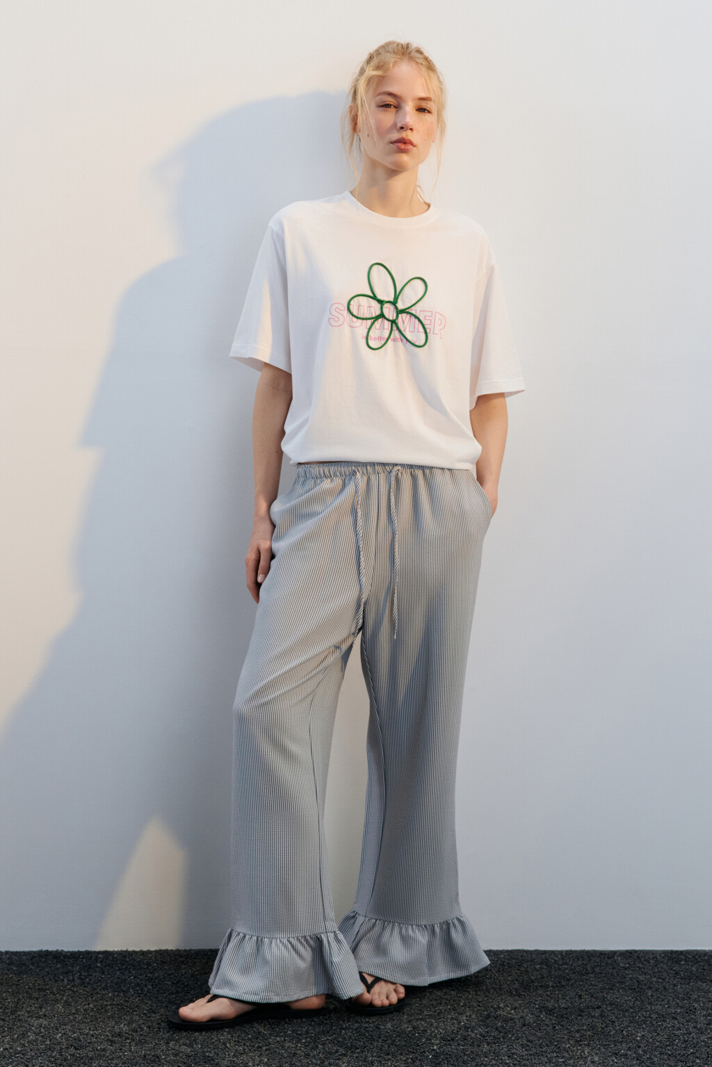 Футболка хлопковая с декором из шнурка - цвет белый - 4