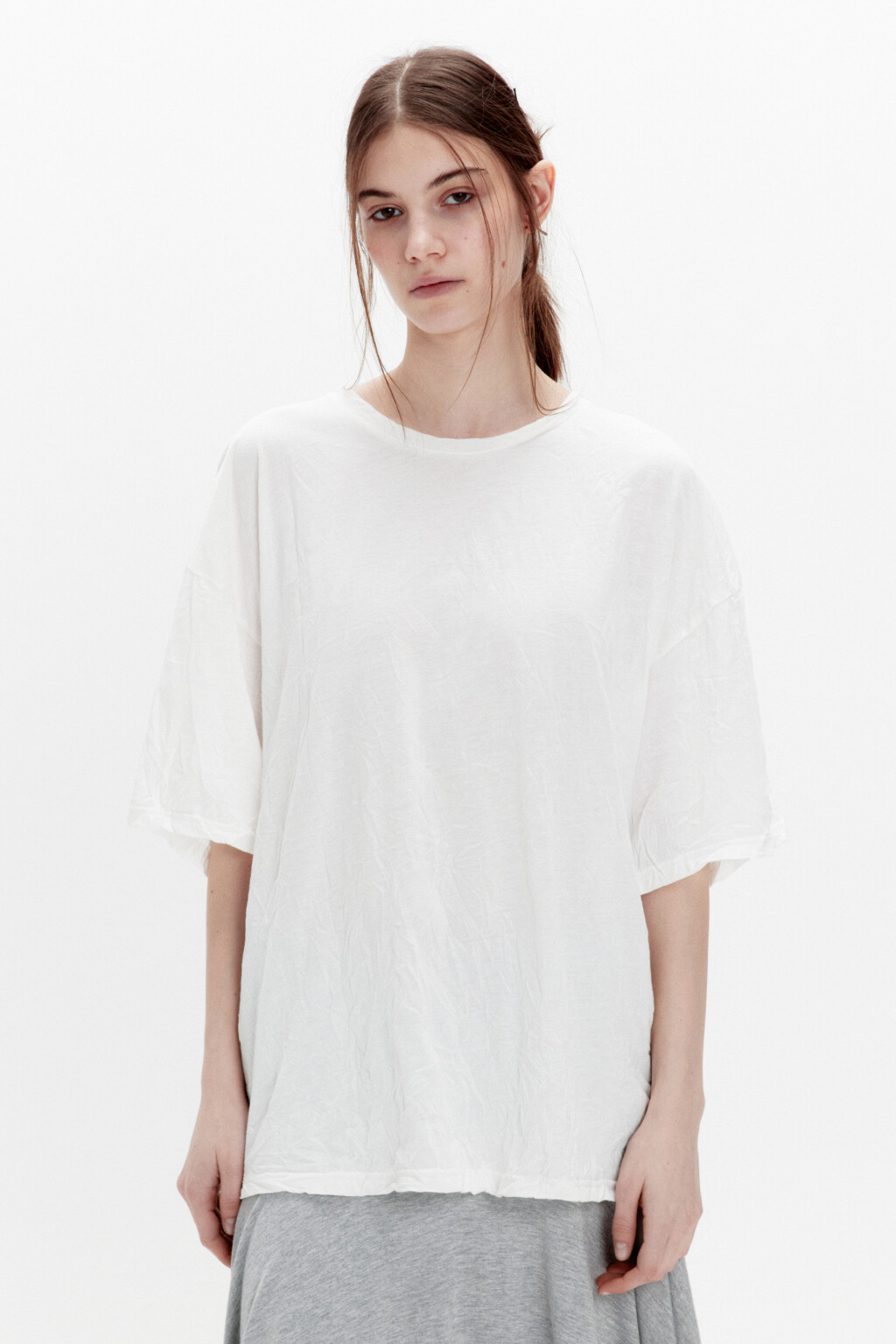 Футболка oversize из жатой ткани - цвет белый - 2