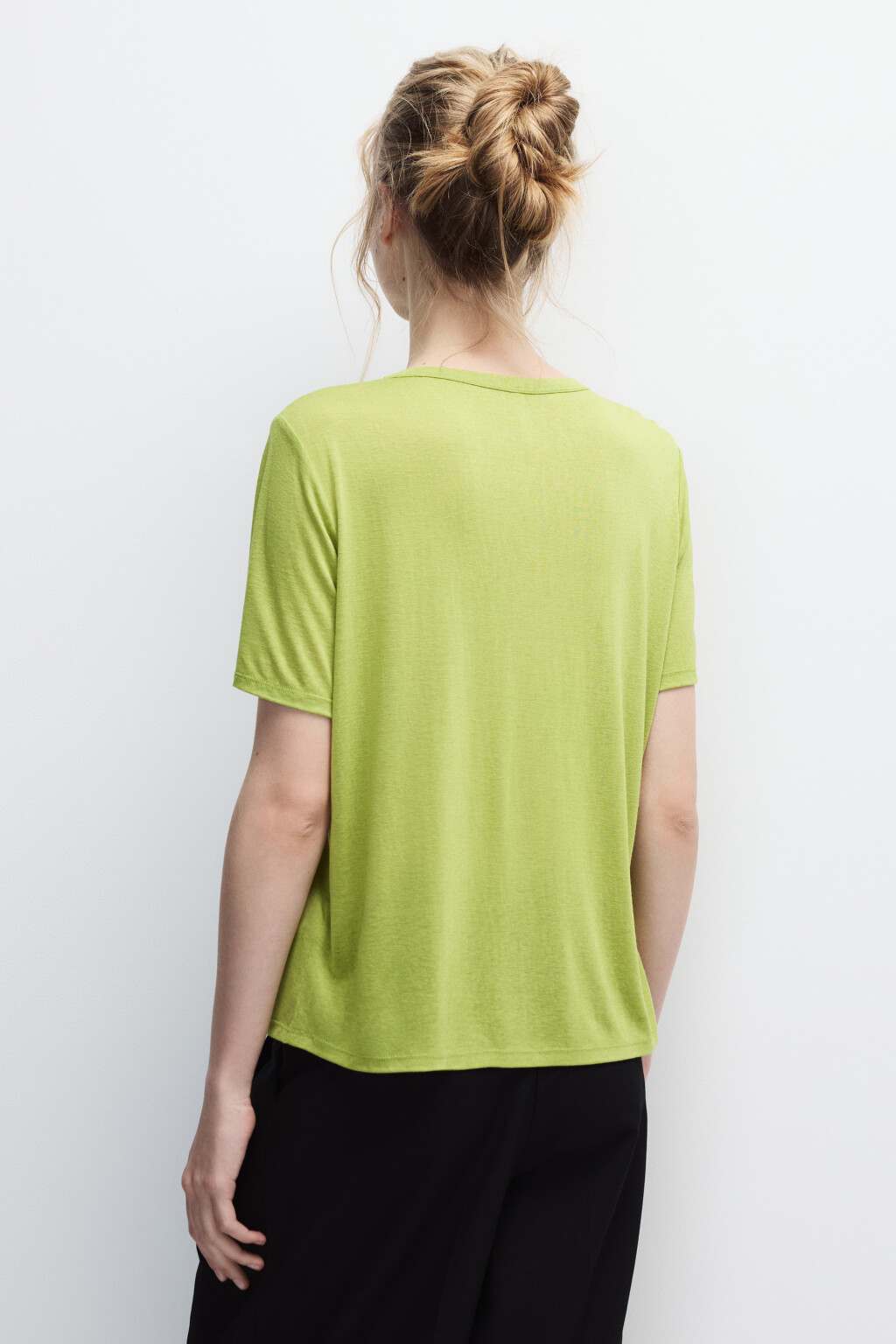 Футболка свободная из вискозы - цвет зеленый - 4