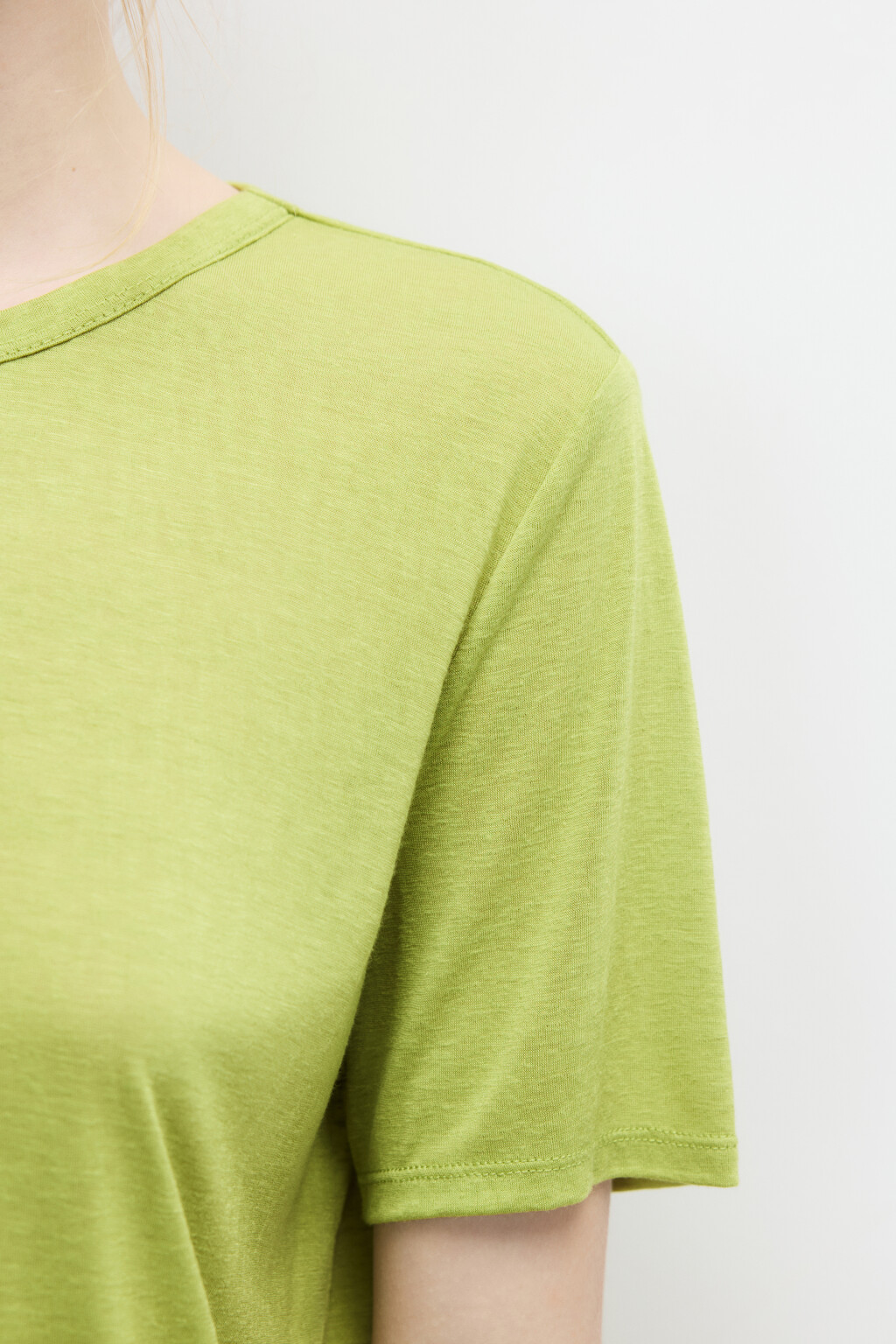 Футболка свободная из вискозы - цвет зеленый - 7
