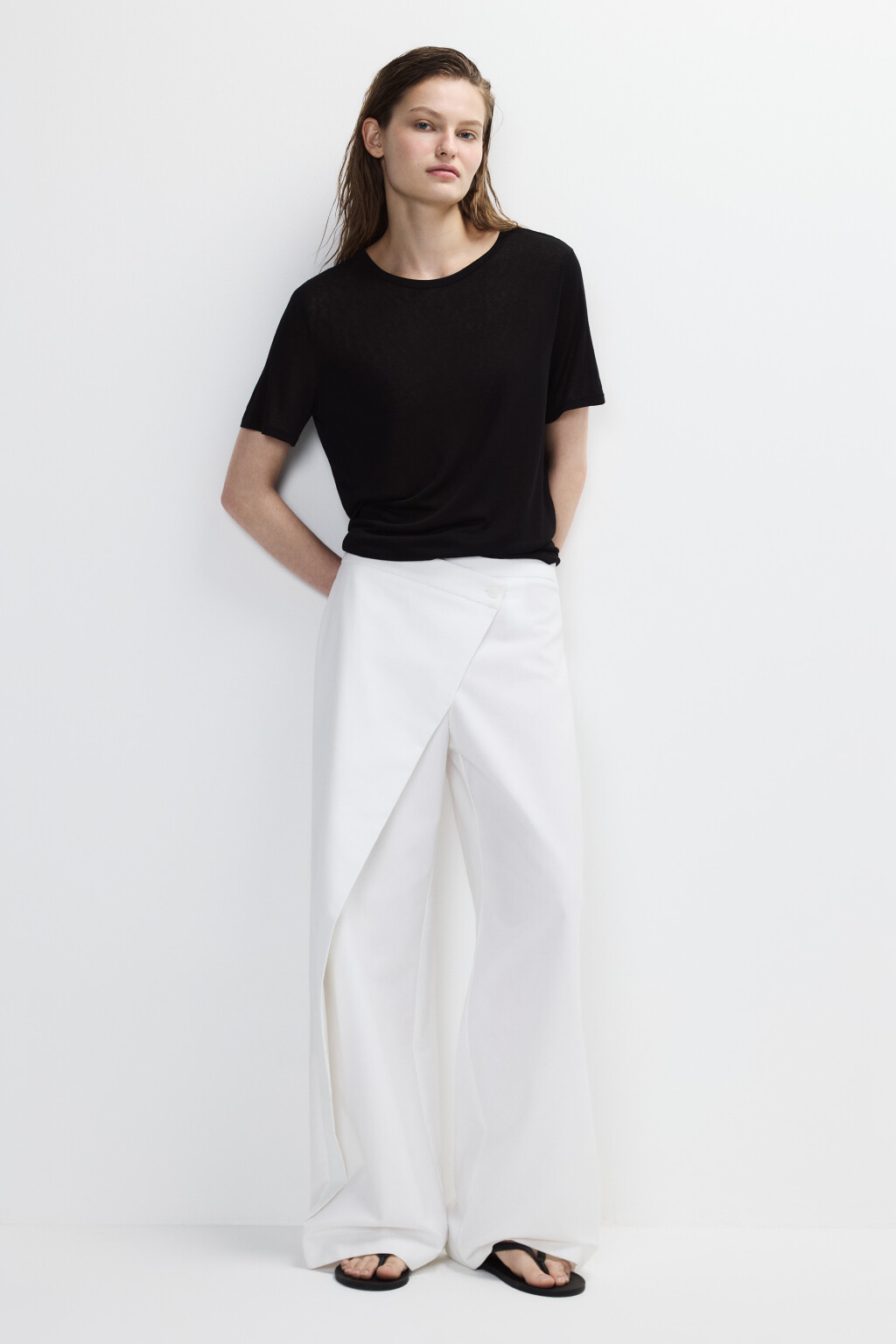 Футболка свободная из вискозы - цвет черный - 4