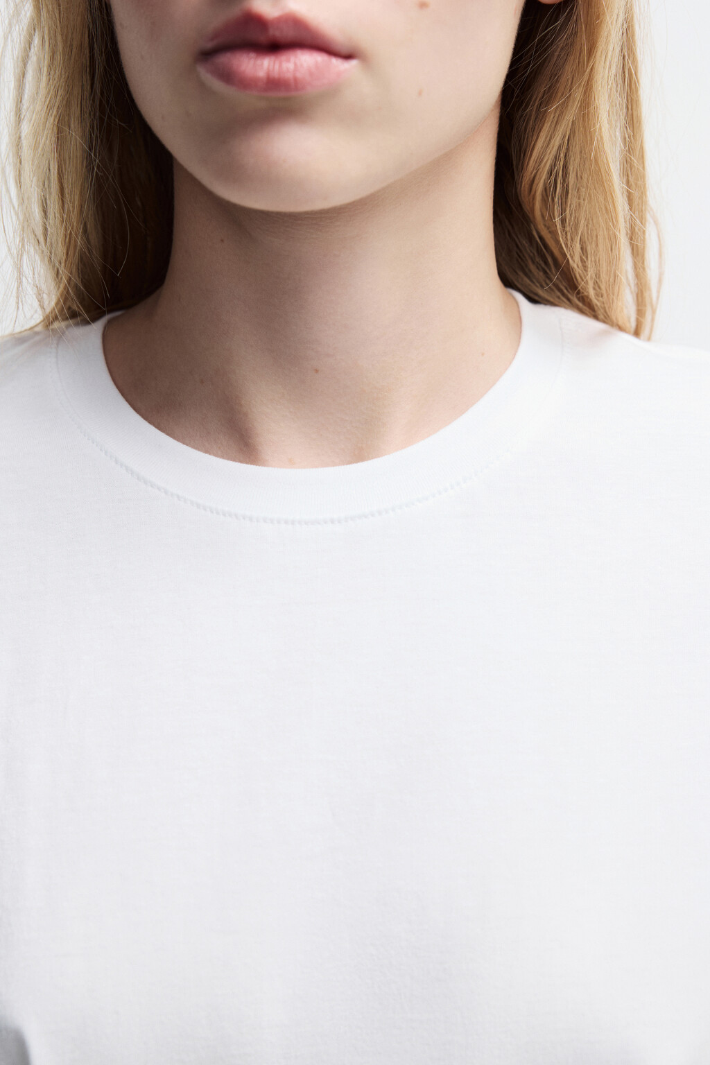 Футболка-топ с драпировкой и завязками - цвет белый - 5