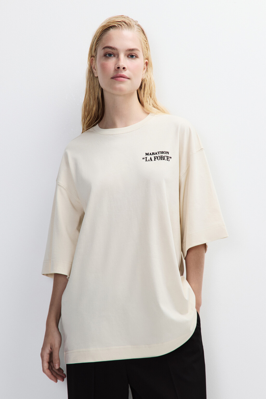 Футболка oversize с принтом-надписью - цвет бежевый - 3