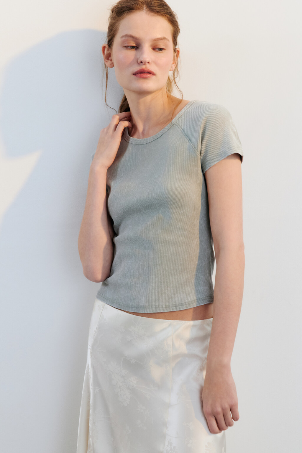 Футболка-топ в рубчик с вареным эффектом - цвет зеленый - 1