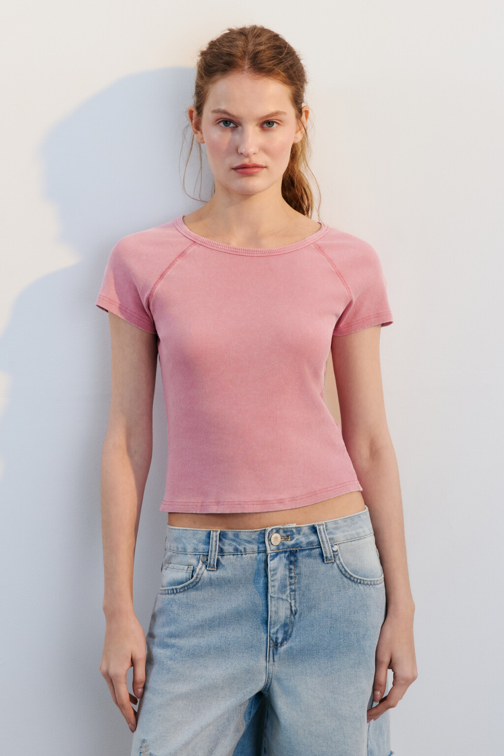 Футболка-топ в рубчик с вареным эффектом - цвет оранжевый - 3