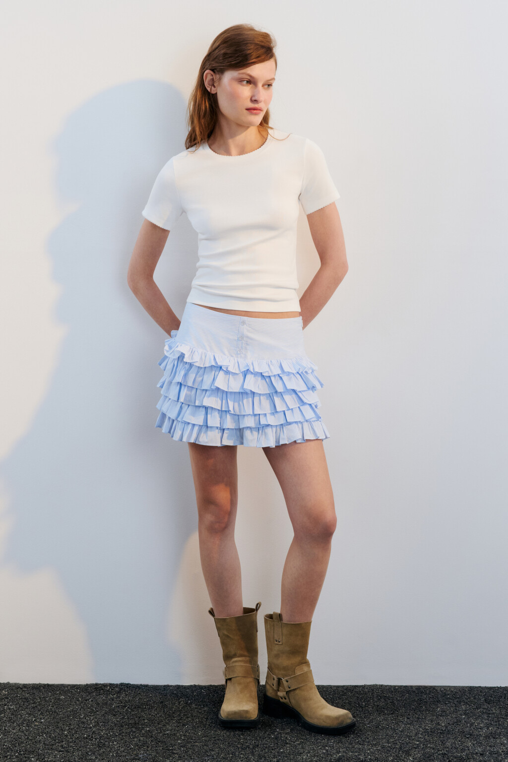 Футболка приталенная с кружевом - цвет белый - 4