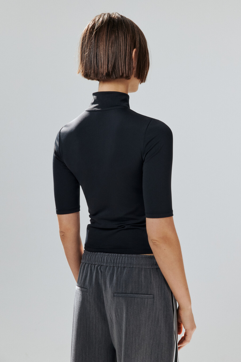 Футболка с воротником на молнии - цвет черный - 3