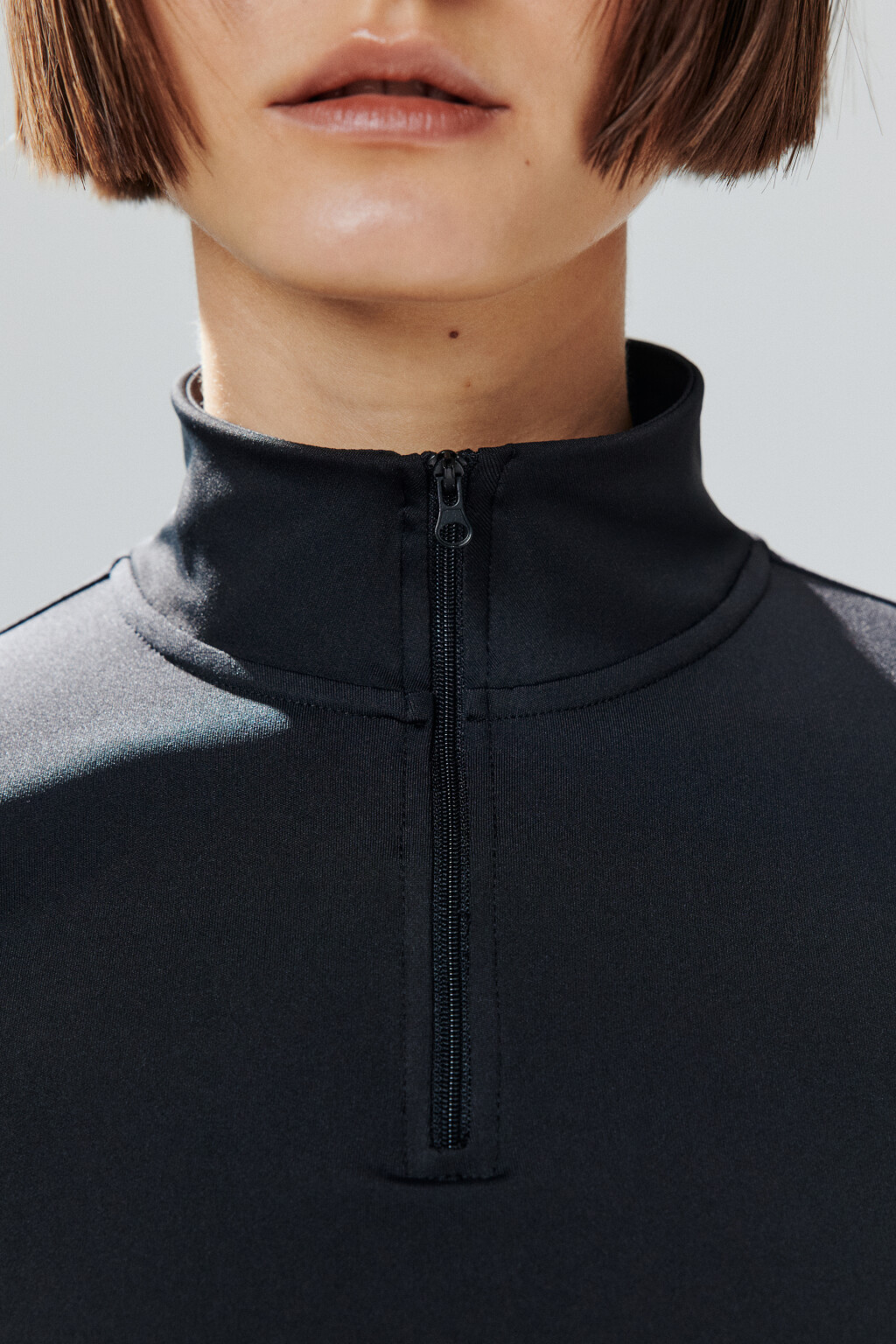Футболка с воротником на молнии - цвет черный - 5