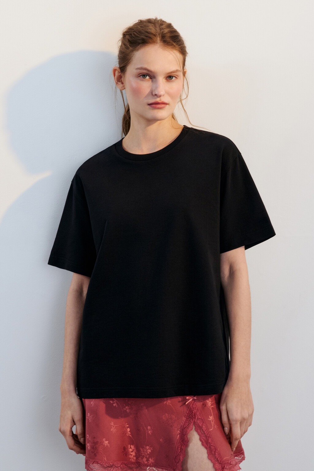 Футболка из плотного трикотажа - цвет черный - 2