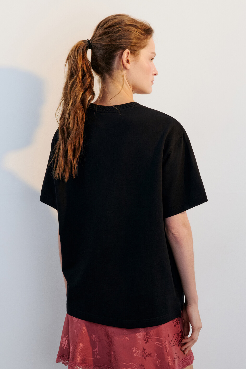 Футболка из плотного трикотажа - цвет черный - 3