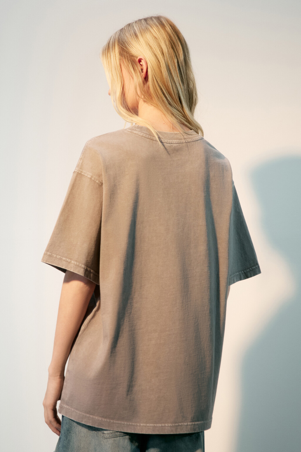 Футболка с вареным эффектом и принтом - цвет серый - 3