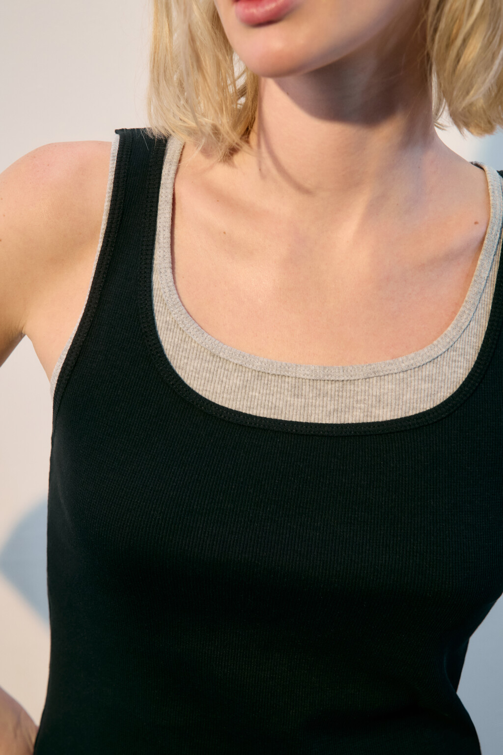 Майка в рубчик двуслойная - цвет черный - 5