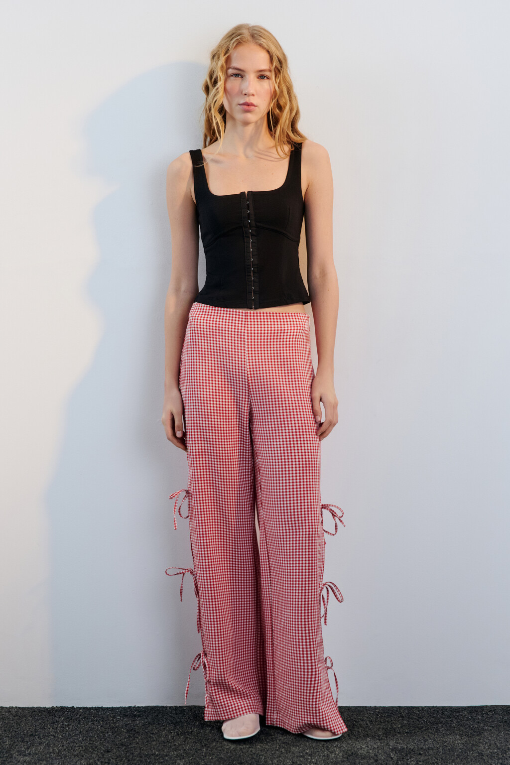 Топ-корсет на широких бретелях - цвет черный - 4