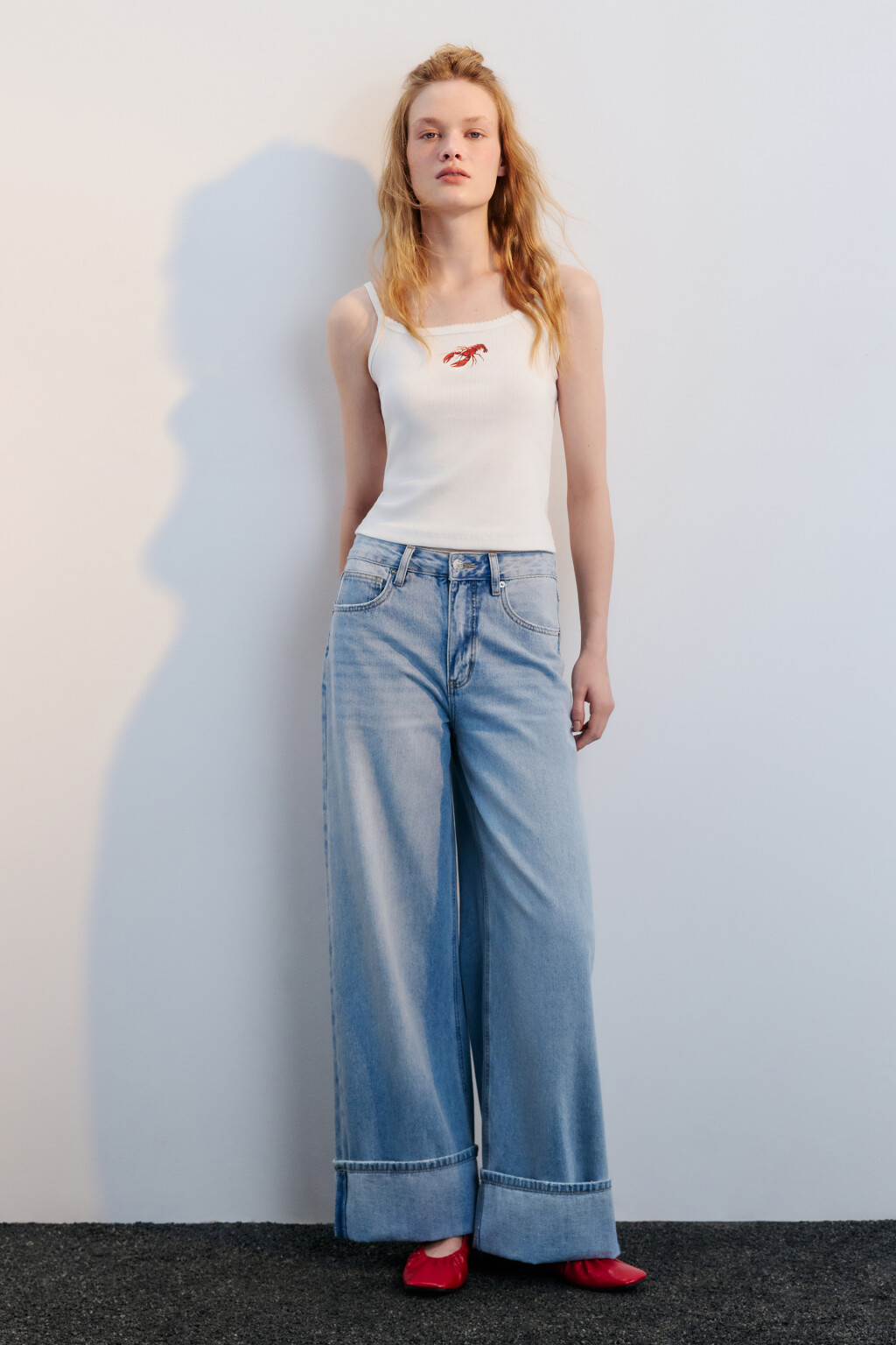 Майка на бретельках с принтом - цвет белый - 4