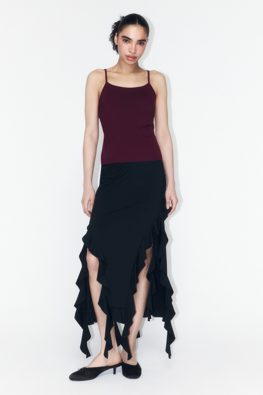 Майка гладкая на тонких бретельках - цвет бордовый - 4