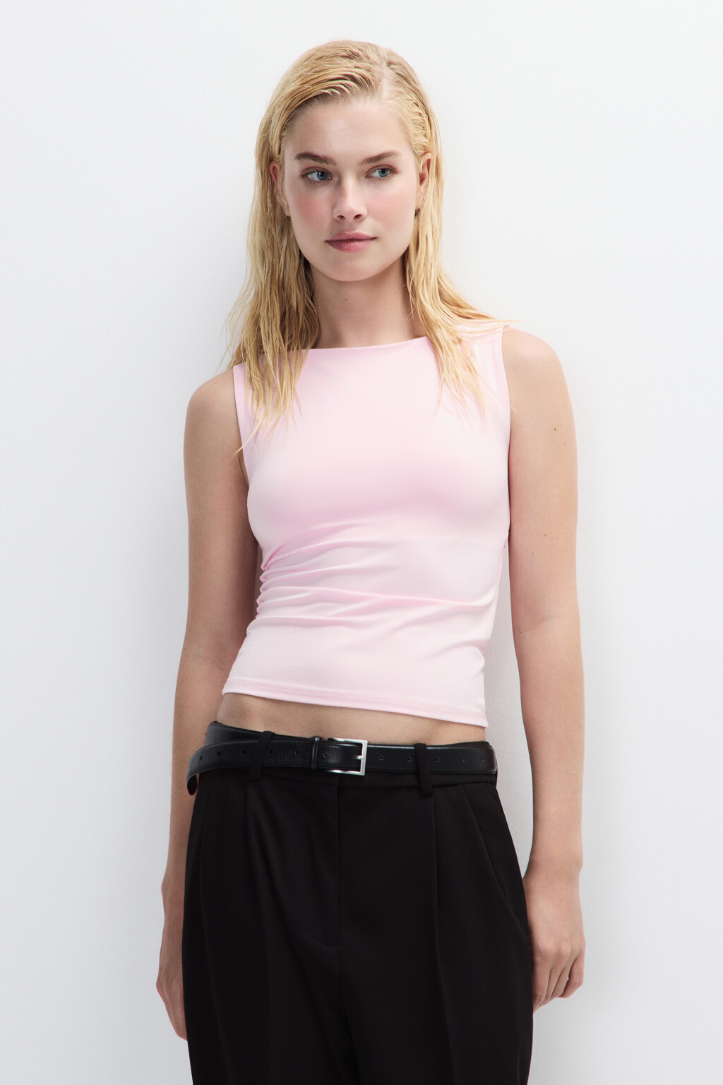 Майка гладкая с вырезом-лодочкой - цвет розовый - 2