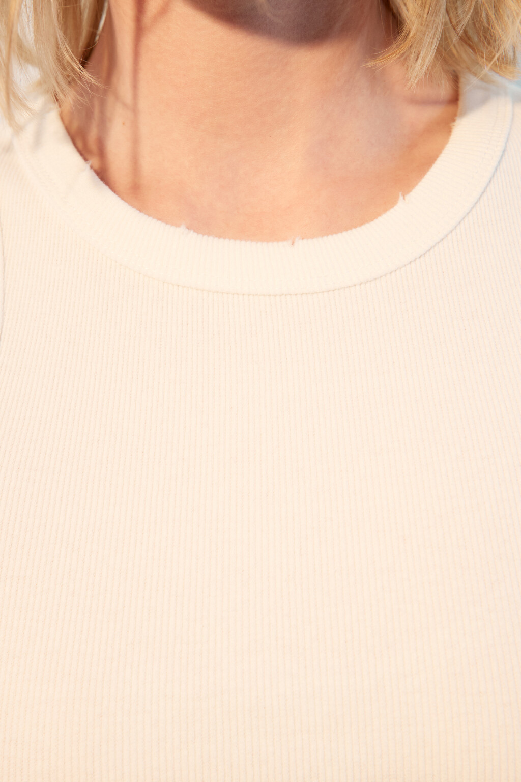 Майка в рубчик с вареным эффектом - цвет белый - 5