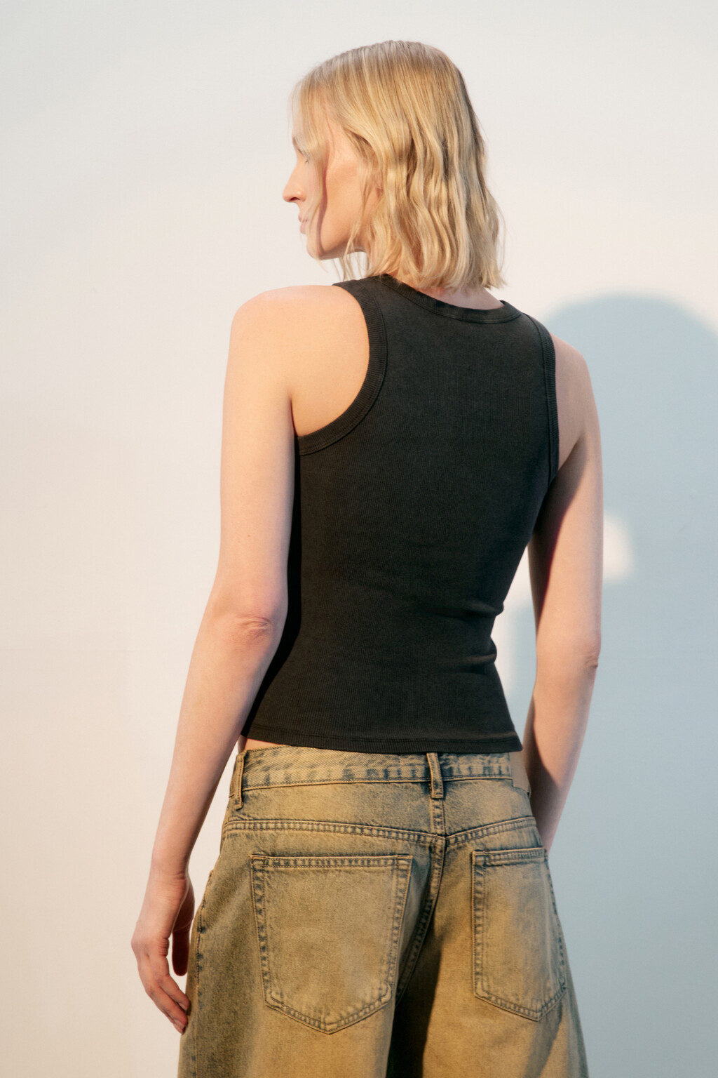 Майка в рубчик с вареным эффектом - цвет серый - 3