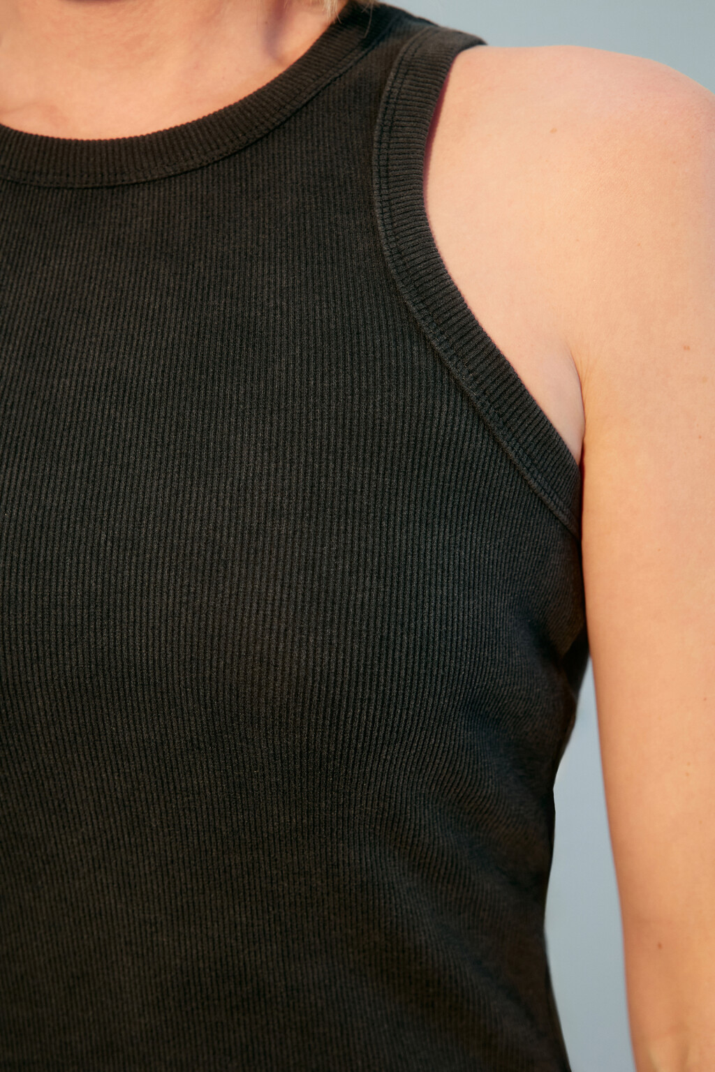 Майка в рубчик с вареным эффектом - цвет серый - 6