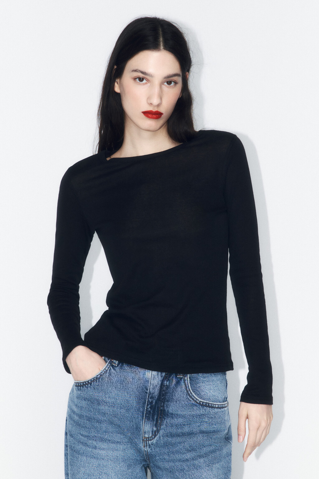 Лонгслив из тонкого хлопкового трикотажа - цвет черный - 2