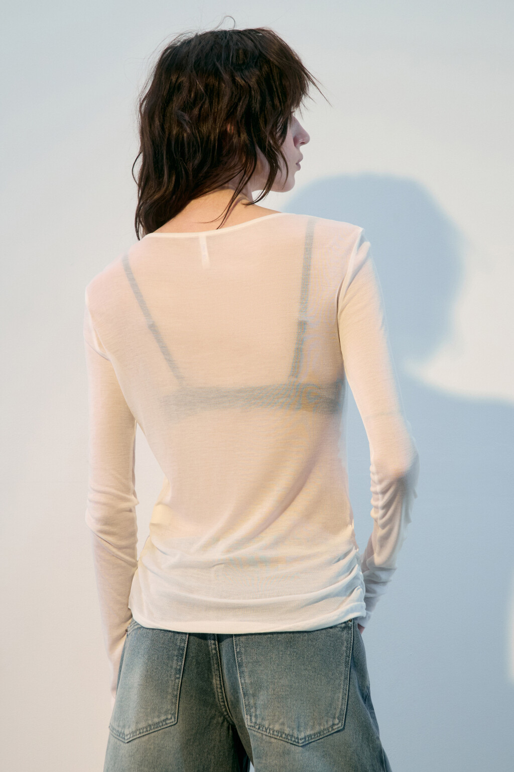 Лонгслив из лиоцелла с драпировками - цвет белый - 4