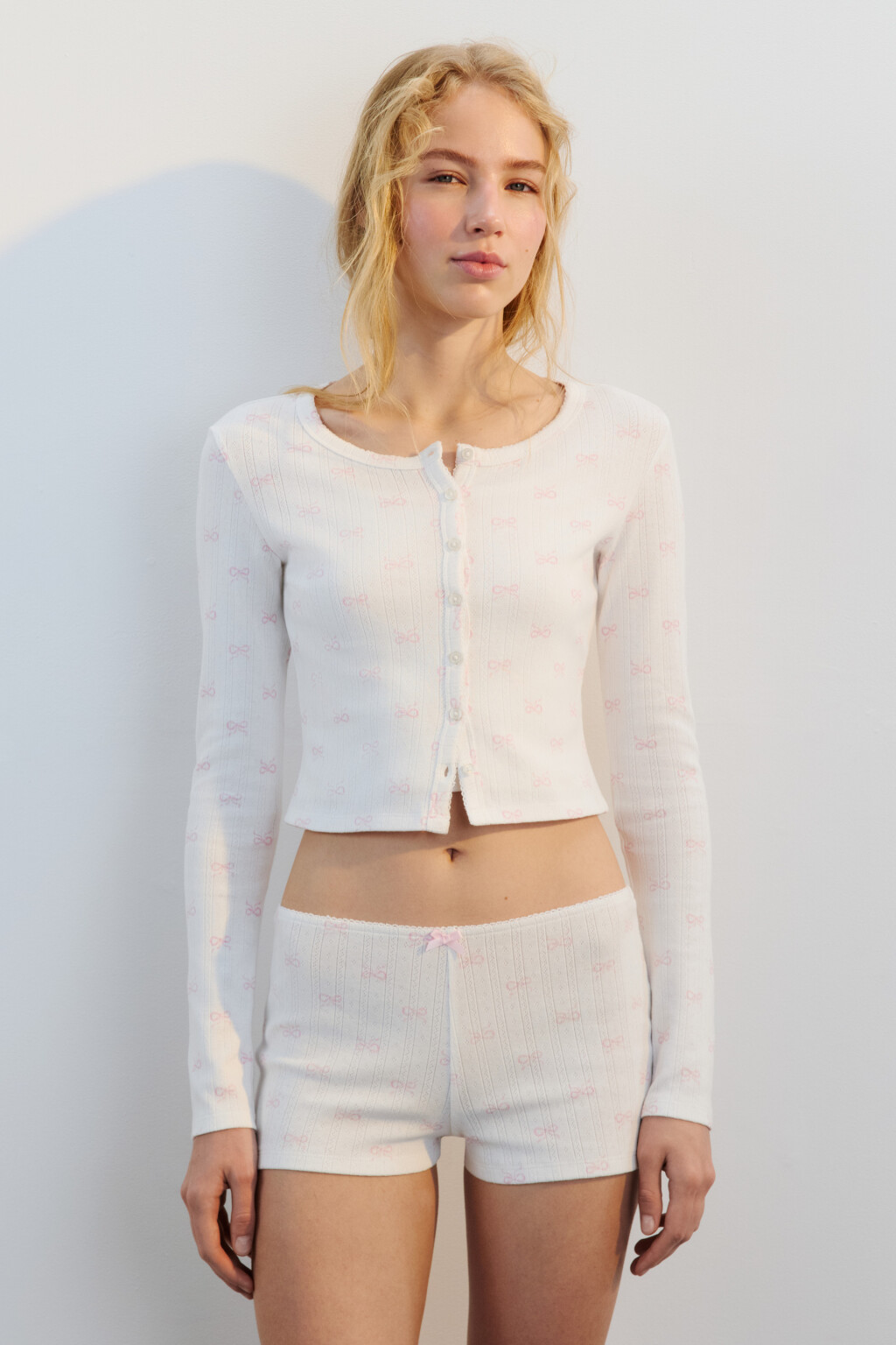 Лонгслив в рубчик на пуговицах - цвет белый - 4