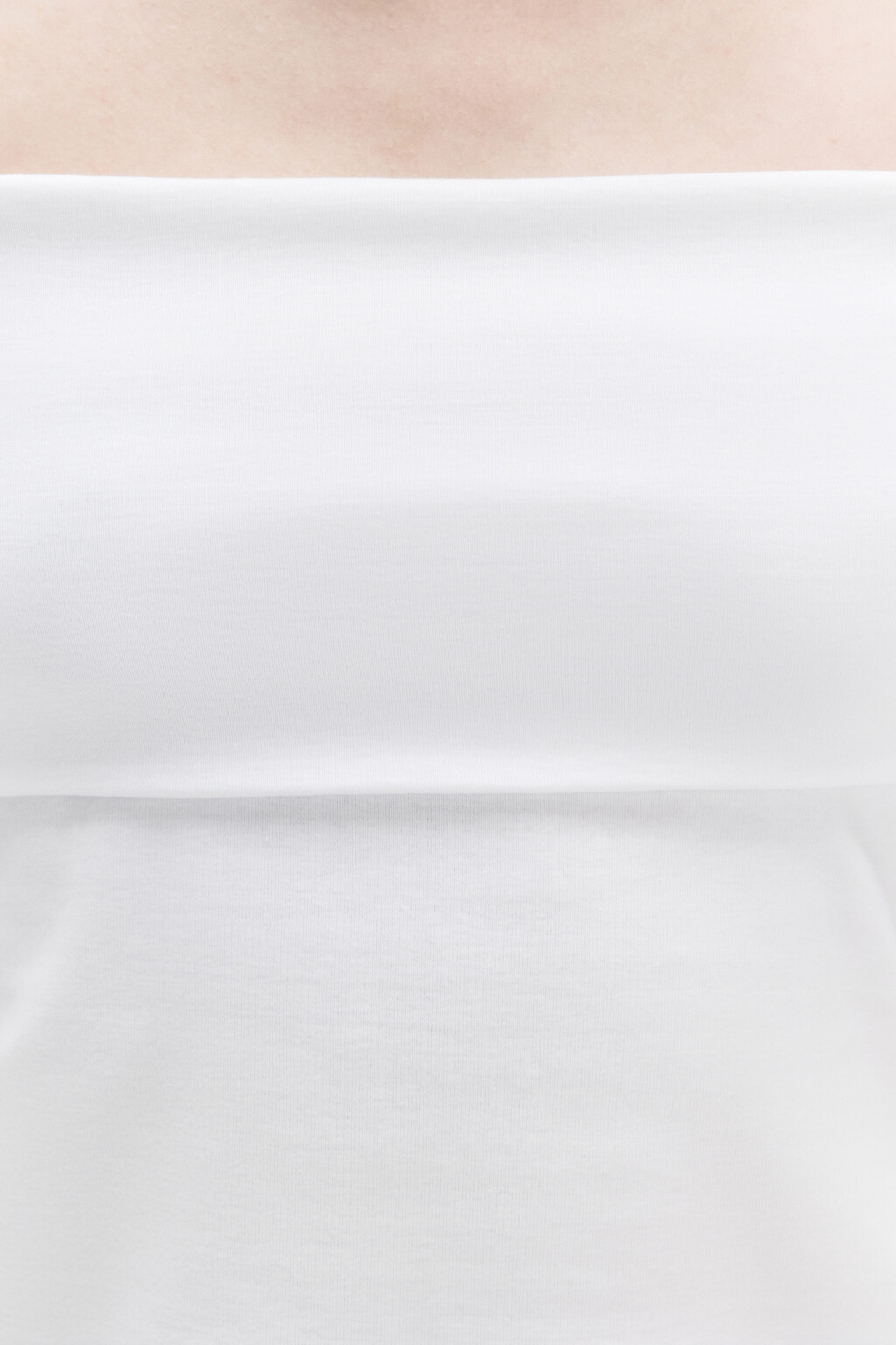 Лонгслив приталенный с открытыми плечами - цвет белый - 6