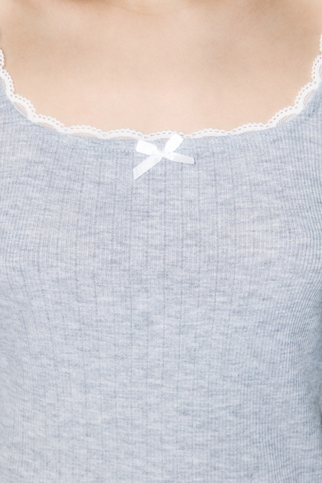 Лонгслив в рубчик с кружевом и бантиком - цвет серый - 5