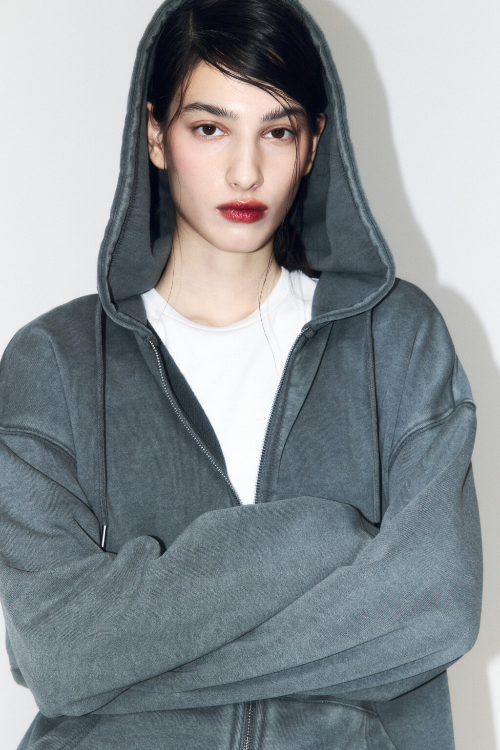 Худи-зипка из футера с вареным эффектом - цвет зеленый - 1