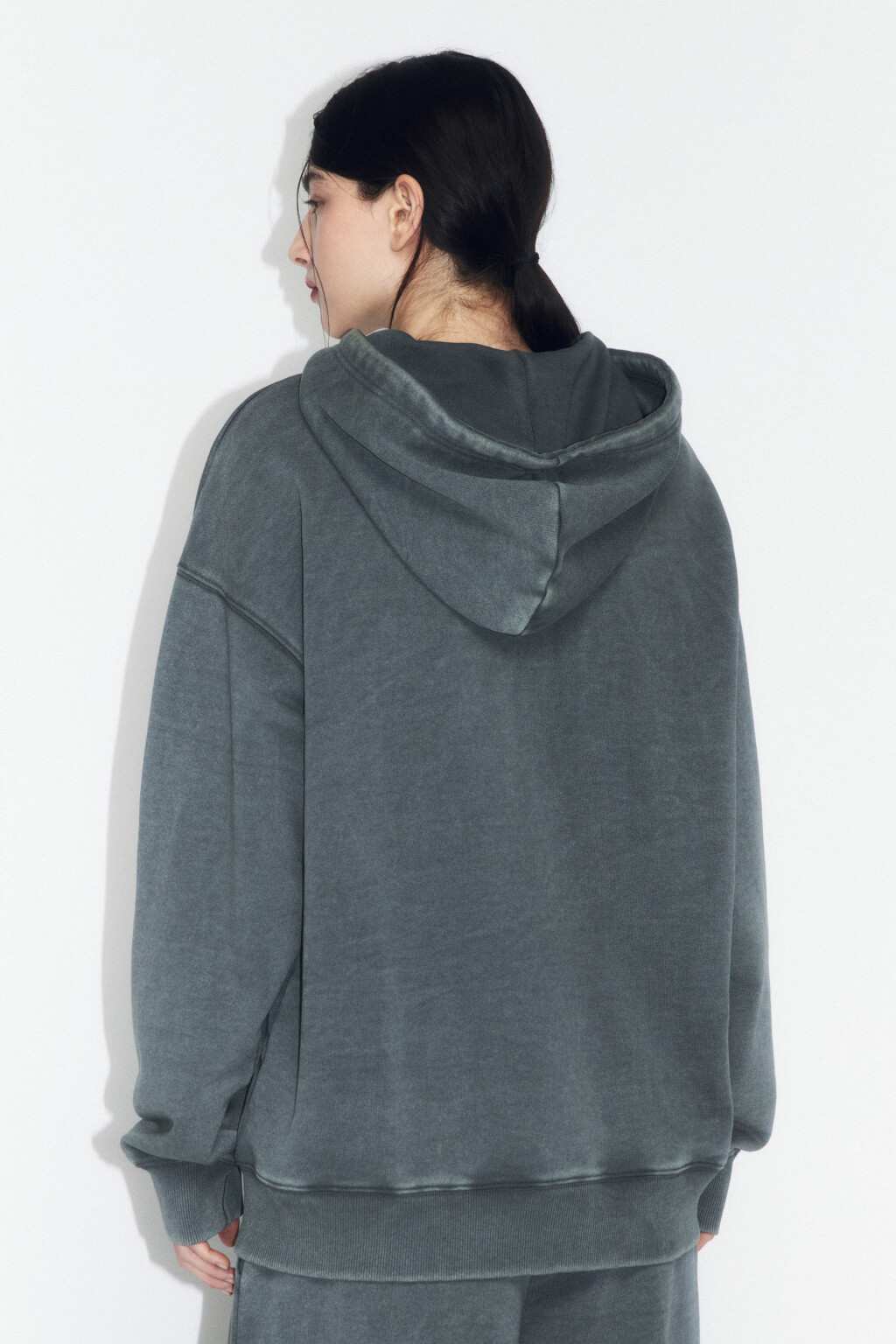 Худи-зипка из футера с вареным эффектом - цвет зеленый - 4