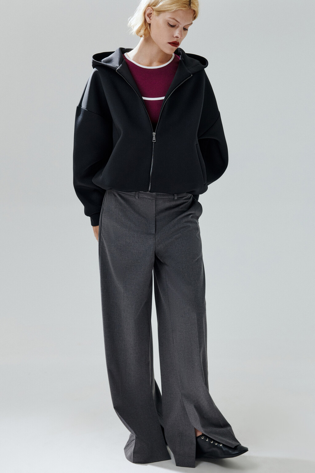 Худи-зипка из неопрена с капюшоном - цвет черный - 2