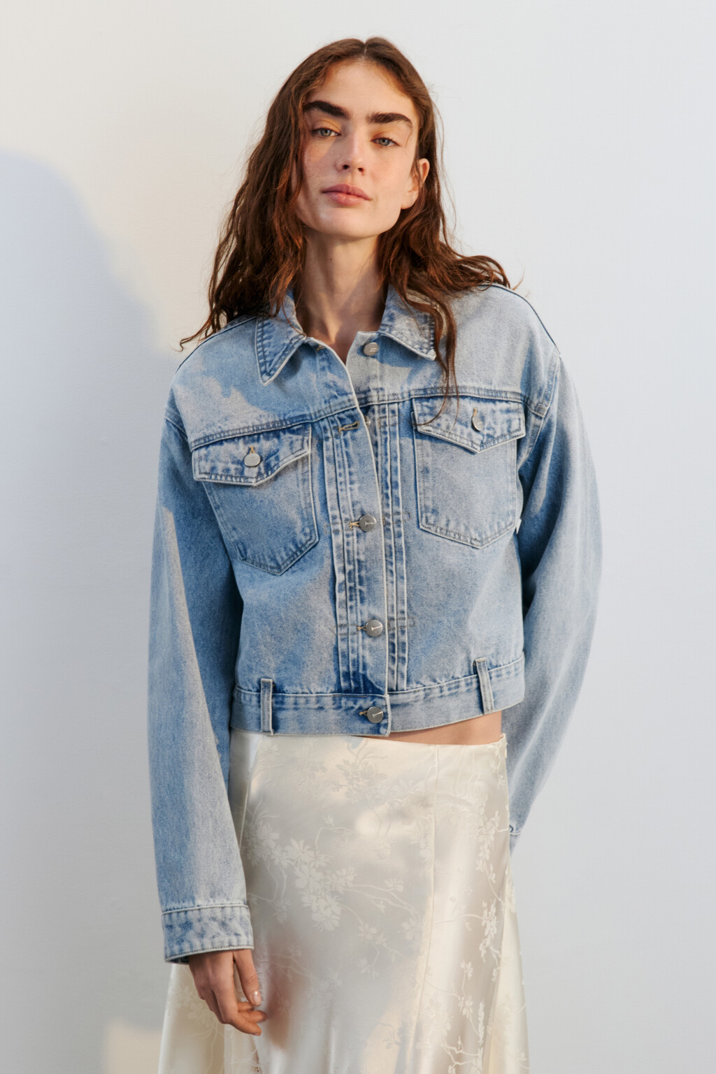 Куртка джинсовая укороченная - цвет голубой - 3