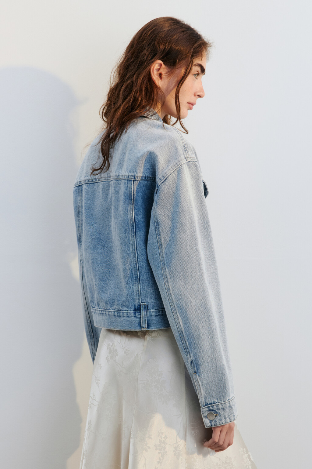 Куртка джинсовая укороченная - цвет голубой - 4