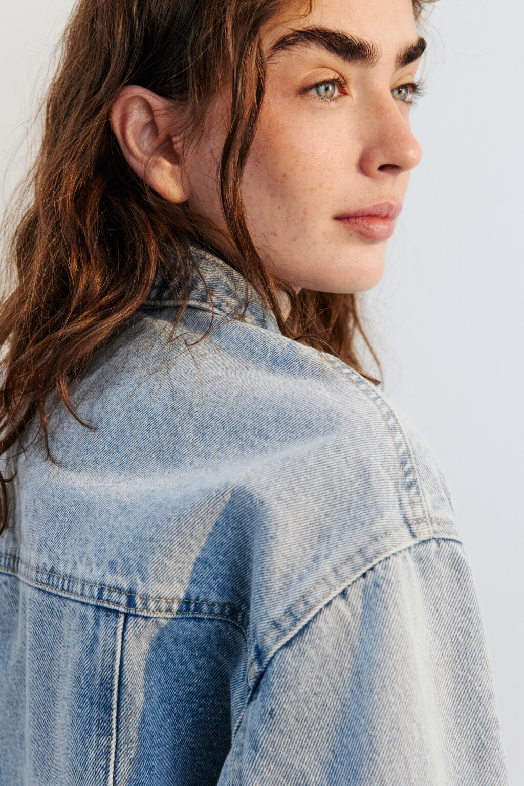 Куртка джинсовая укороченная - цвет голубой - 6