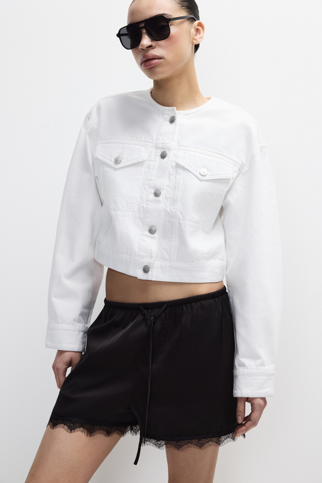 Куртка джинсовая с круглым вырезом - цвет белый - 1