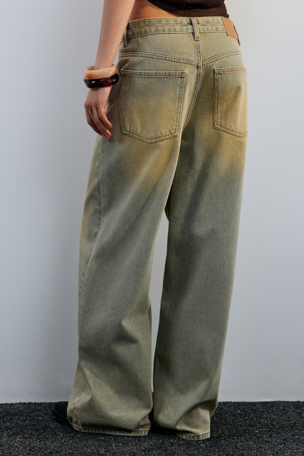 Джинсы baggy fit с тинтованным окрашиванием - цвет темный тинт - 4