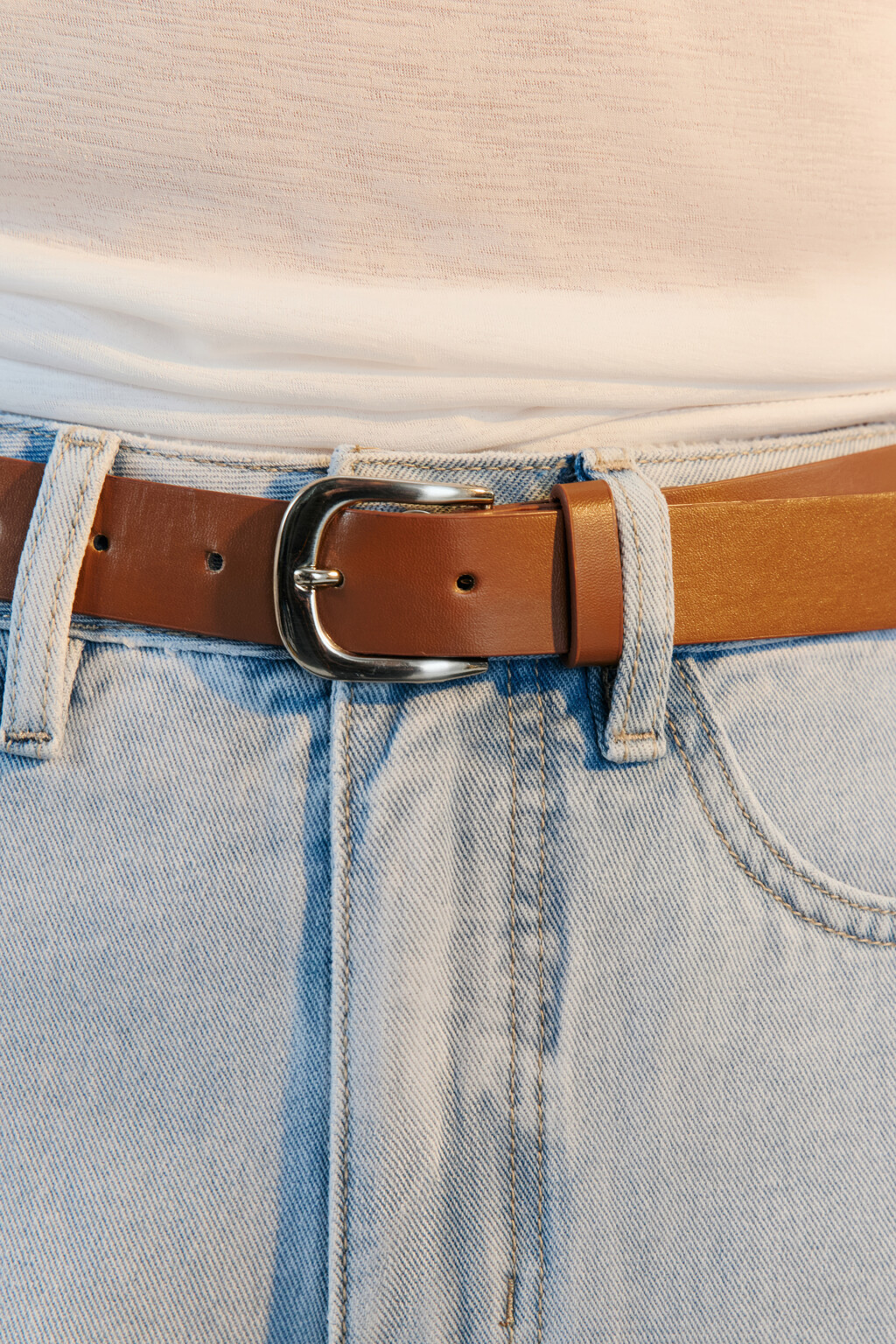 Джинсы mom fit с высокой посадкой и ремнем - цвет голубой - 7