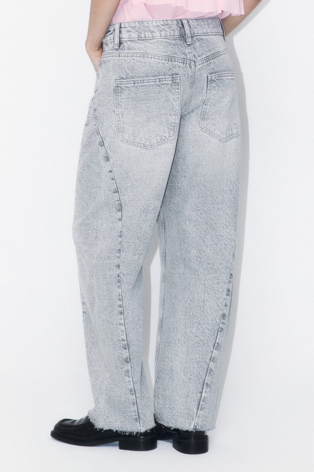 Джинсы barrel fit с открытыми срезами - цвет серый - 3